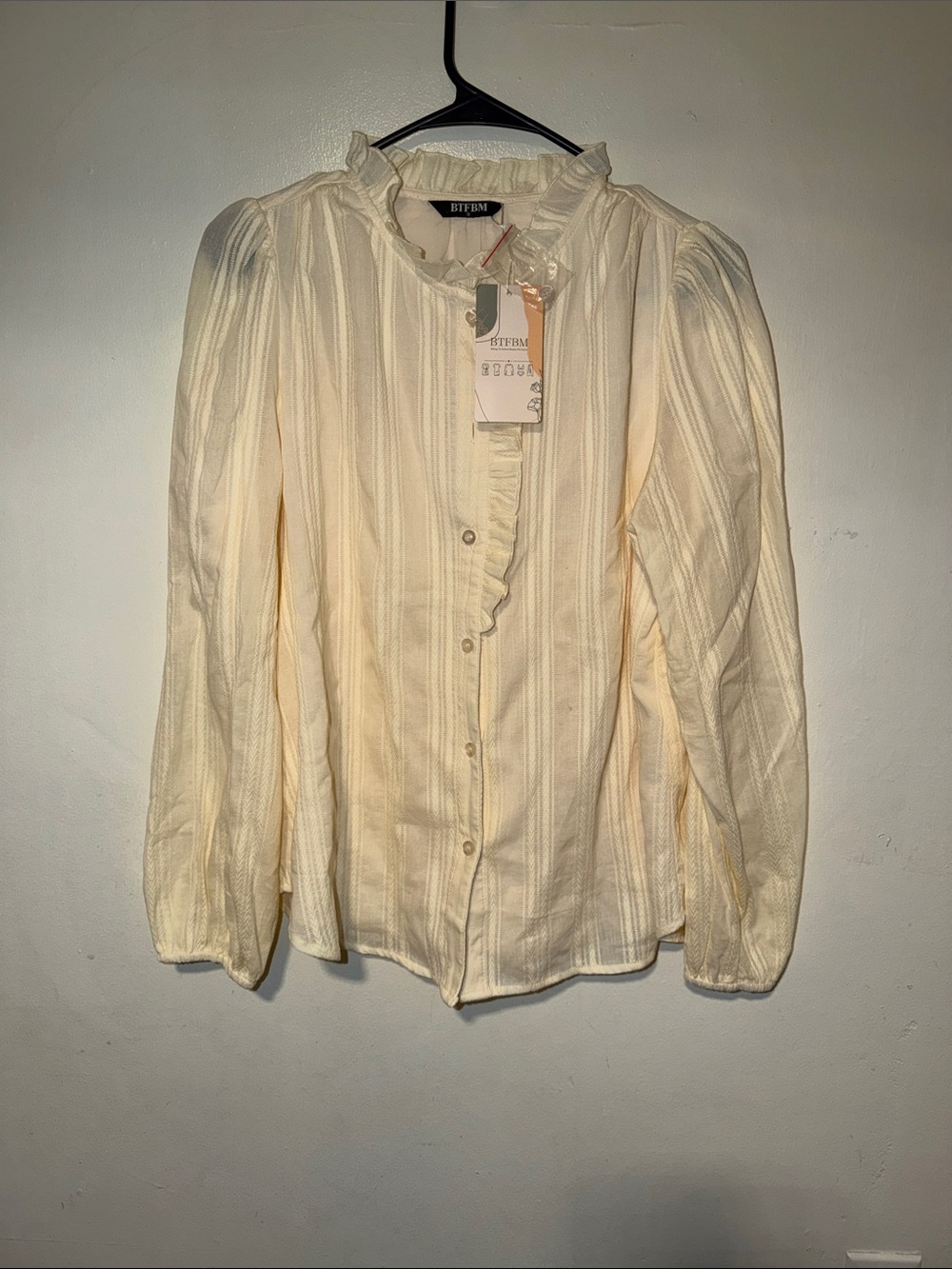 NWT BTFBM Button Down Textured Blouse Size Small